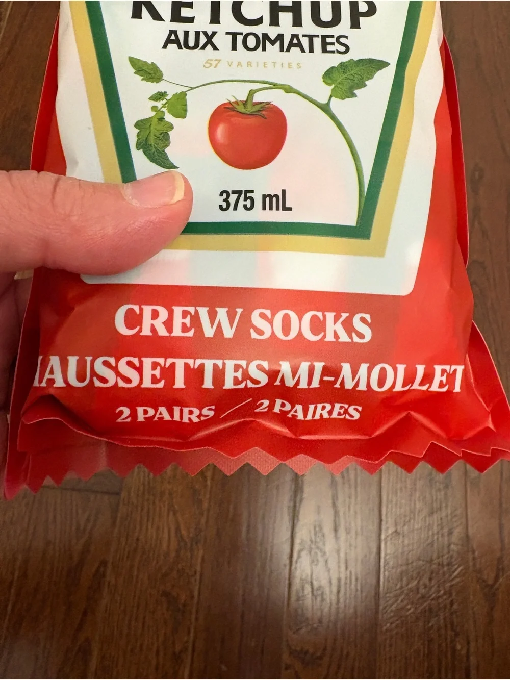 NWT Heinz Tomato Ketchup Crew Socks - 2 Pair